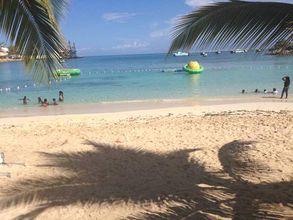 Turtle Beach Towers Apt 22 C - Ocho Rios Exteriér fotografie